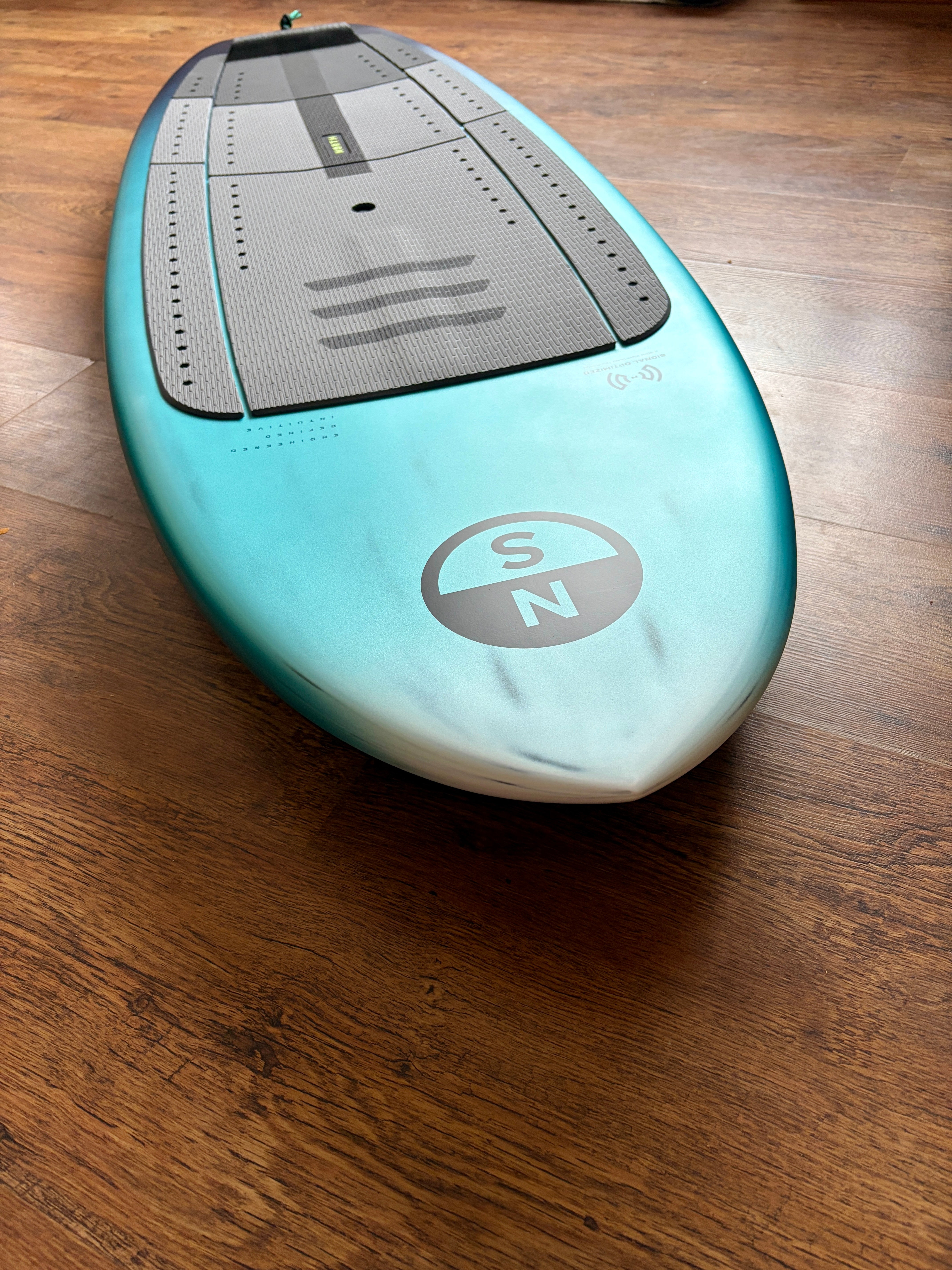 NORTH BOOST FOIL DRIVE TRENCH BOARD 40L